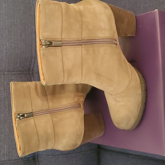 Booties - Picture 5 of 7